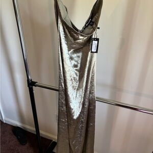 PrettyLittleThing Shimmering Gold/green Dress